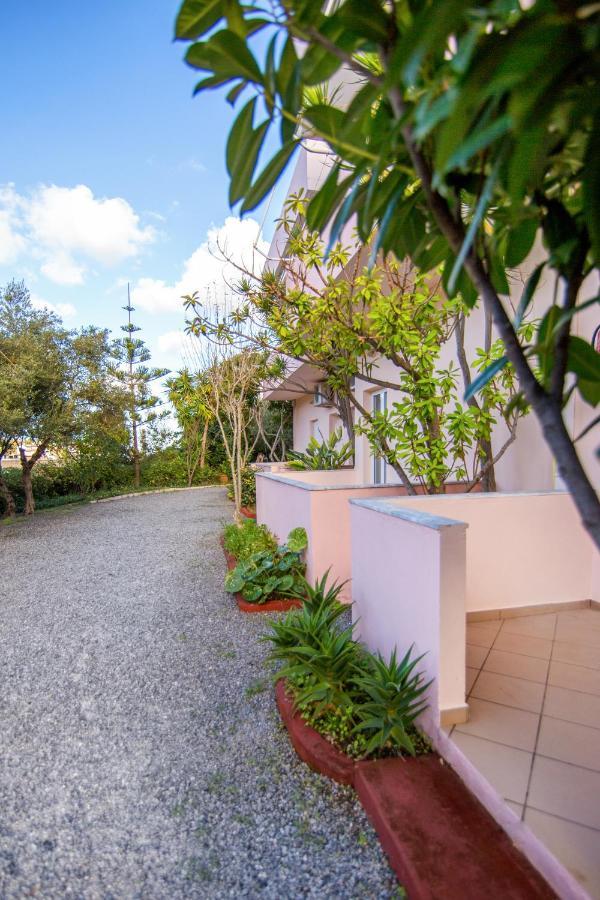 Aphrodite Studios & Apartment Bali  Buitenkant foto
