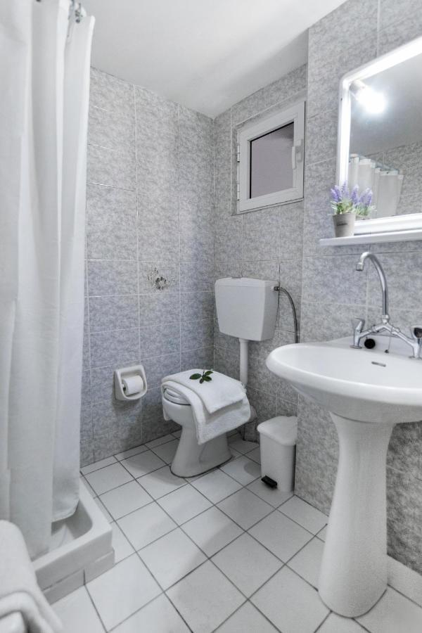 Aphrodite Studios & Apartment Bali  Buitenkant foto