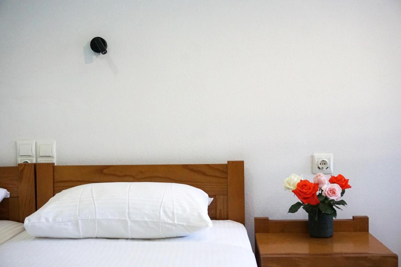 Aphrodite Studios & Apartment Bali  Buitenkant foto